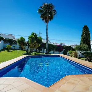 https://villa-angie.hotelsinnerja.org
